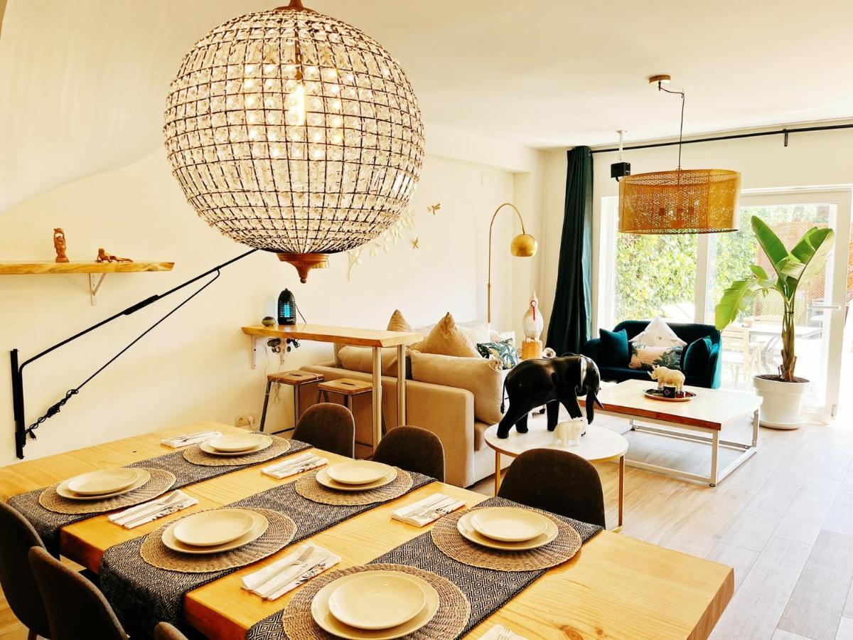 Cheerful Townhouse Center Sitges 5 Bedrooms Pool And Terrace Exteriör bild