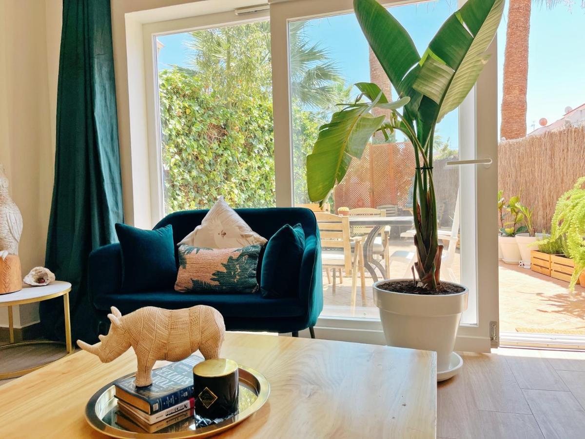 Cheerful Townhouse Center Sitges 5 Bedrooms Pool And Terrace Exteriör bild