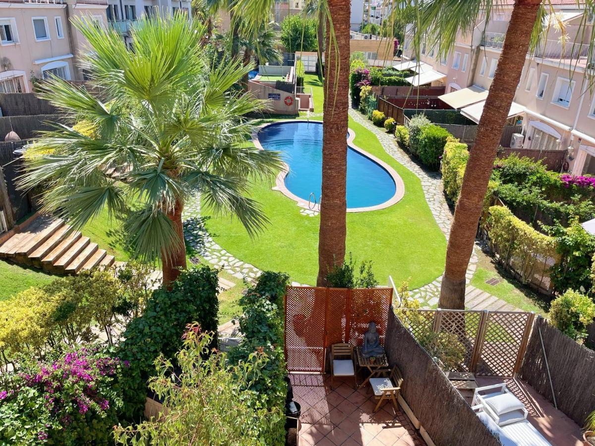 Cheerful Townhouse Center Sitges 5 Bedrooms Pool And Terrace Exteriör bild