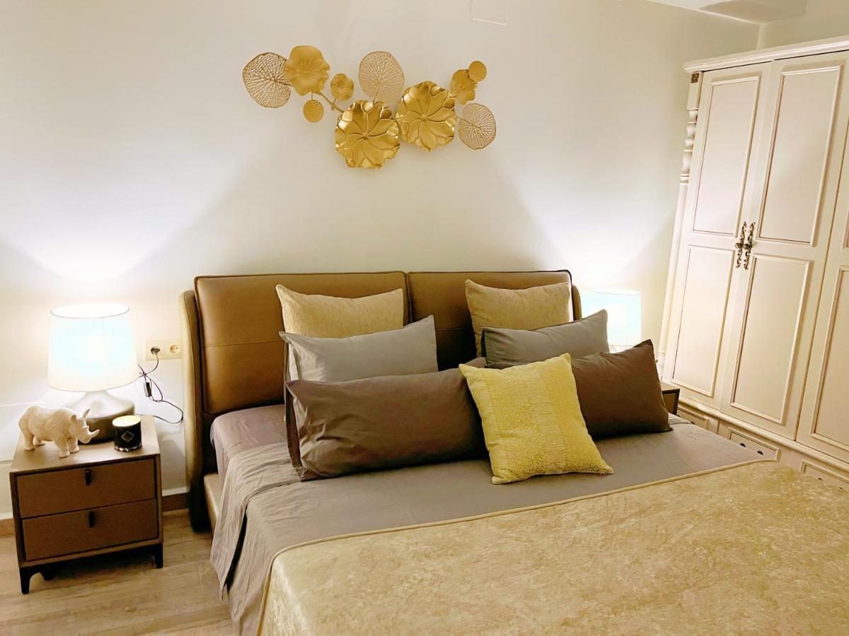 Cheerful Townhouse Center Sitges 5 Bedrooms Pool And Terrace Exteriör bild