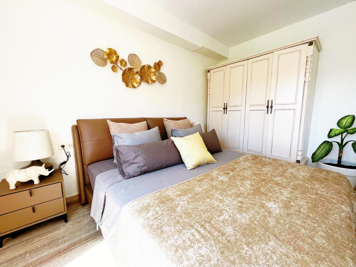 Cheerful Townhouse Center Sitges 5 Bedrooms Pool And Terrace Exteriör bild