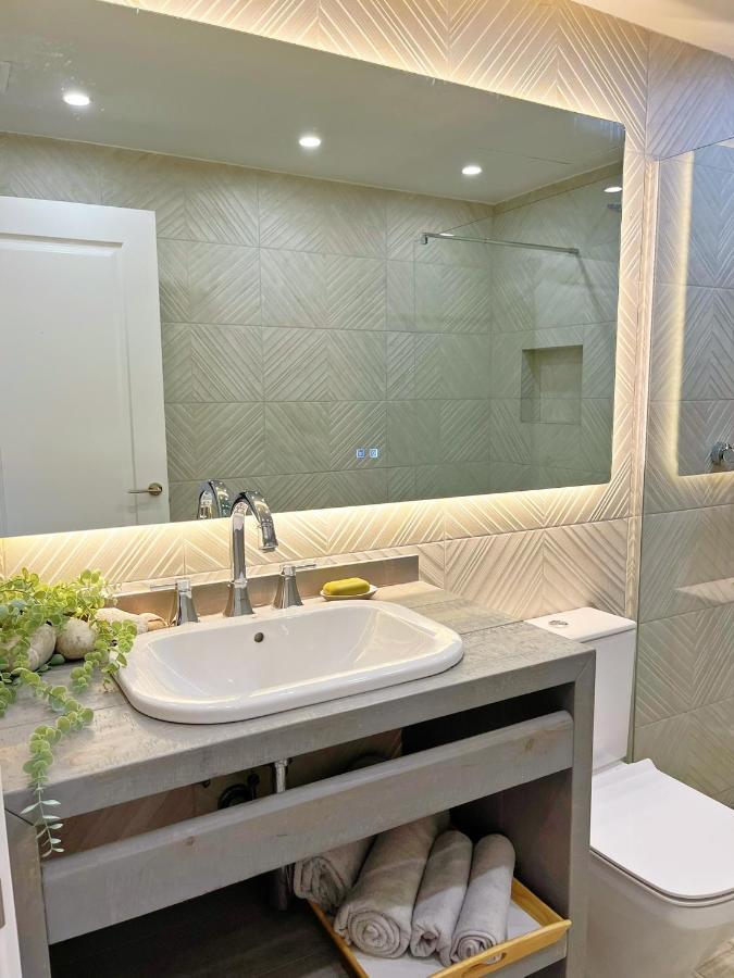 Cheerful Townhouse Center Sitges 5 Bedrooms Pool And Terrace Exteriör bild